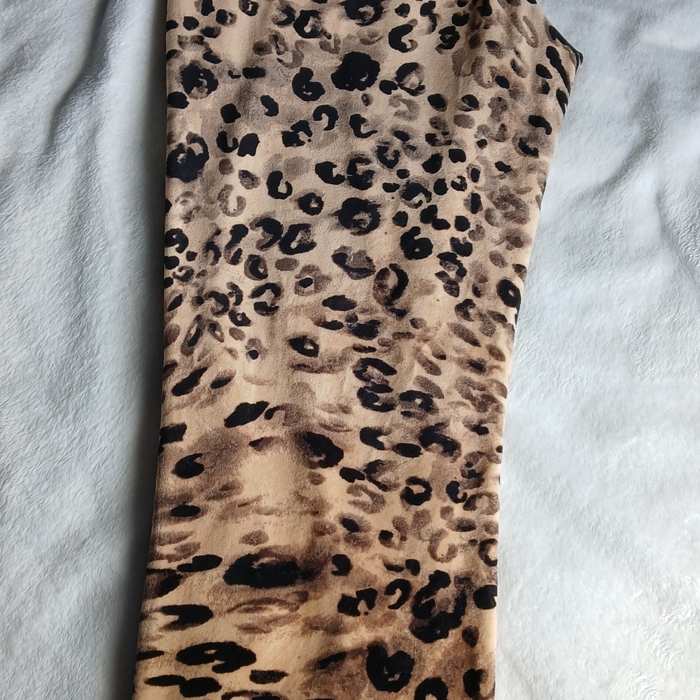 Juicy Couture Women Set in Leopard Pattern - Picture 3 of 11